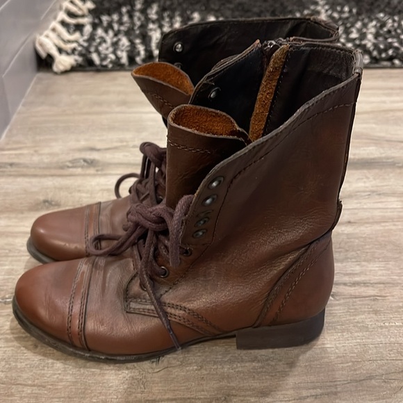 Steve Madden Brown Troopa Combat Boot, Women’s size 7 - Picture 2 of 5